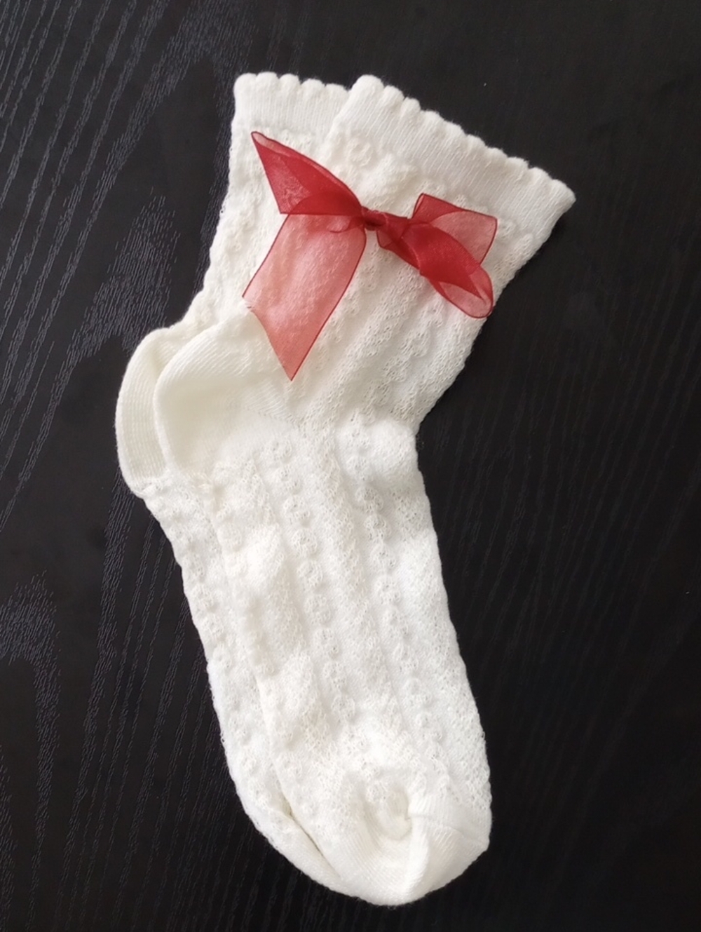 Classic Cream Knit Crew Ankle Socks with Red Bow Accent